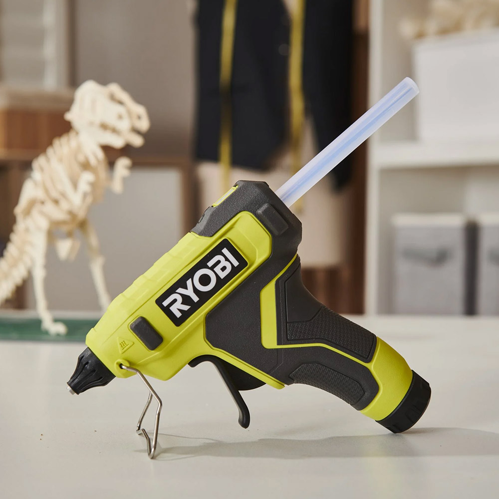 Ryobi Cordless Glue Gun 4V, 170°C, 11 mm Stick, USB-C Rechargeable, 0.24 kg RGLU4-0