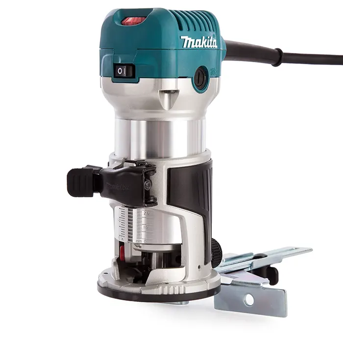Makita Small Router For Woodworking, Size 6mm & 8mm, 530W, 1.8kg RT0700C