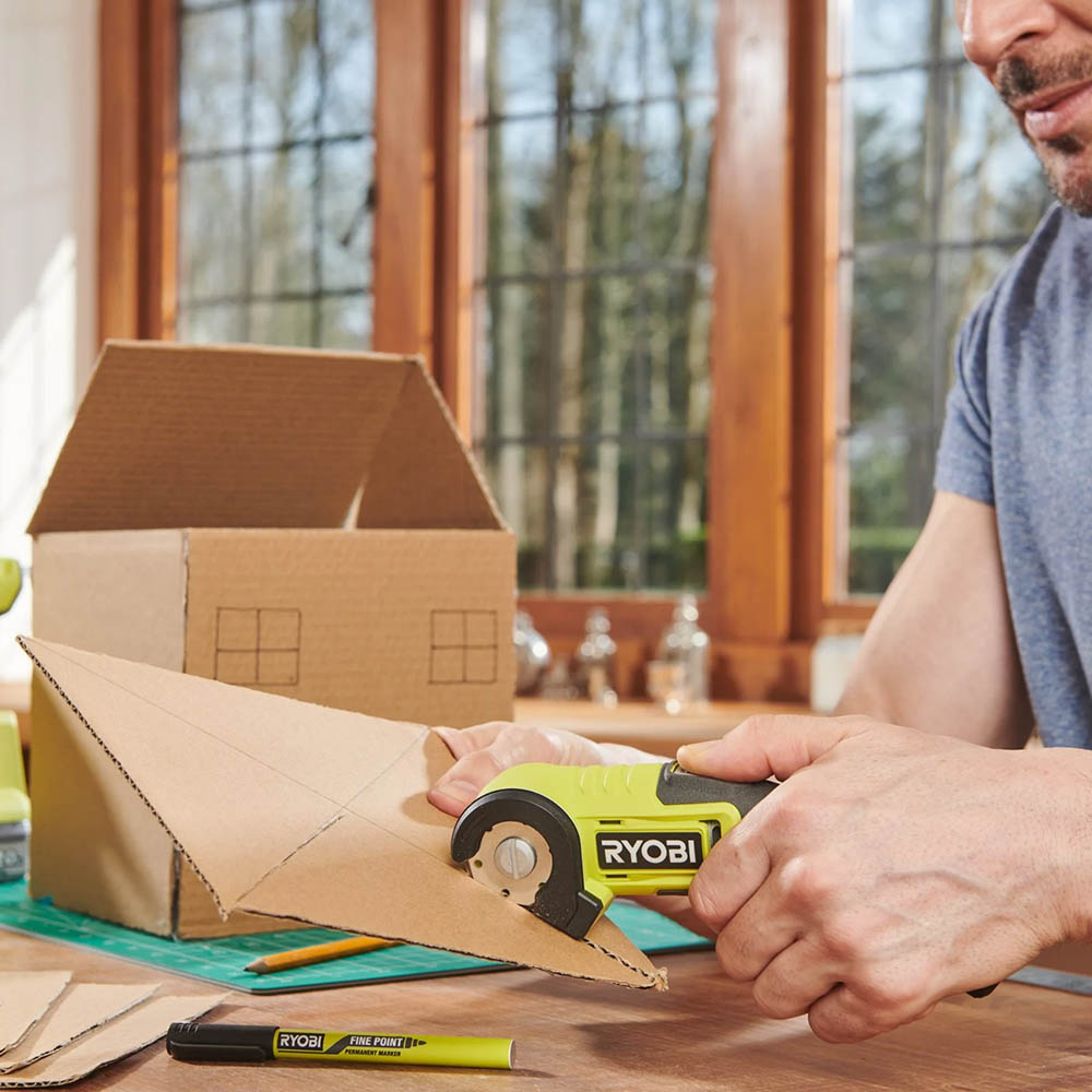 Ryobi Cordless Cutting Tool Kit 4V, 6.4mm Cutting Capacity, Self-Sharpening Blade RCT4-120G