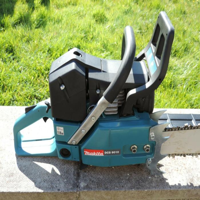 Makita Petrol Chain Saw, Clearance offer without warranty DCS9010