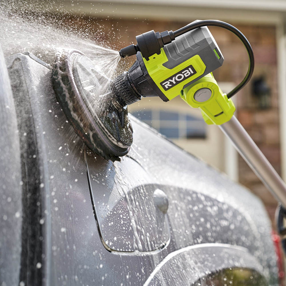 Ryobi Water Fed Telescopic Scrubber Kit 18V, 2.0Ah Battery and Charger Included RWTS18-1C20GL