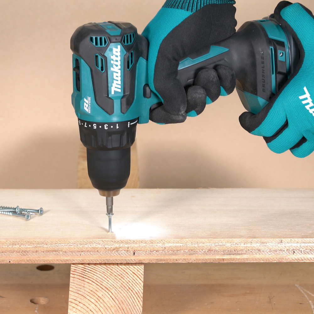 Makita Cordless Driver Drill, For Wood and Steel,13mm, 18V, 65Nm, 0 ~ 1,900RPM, 1.7kg DDF490WVE