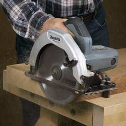 Makita Circular Saw M5801G
