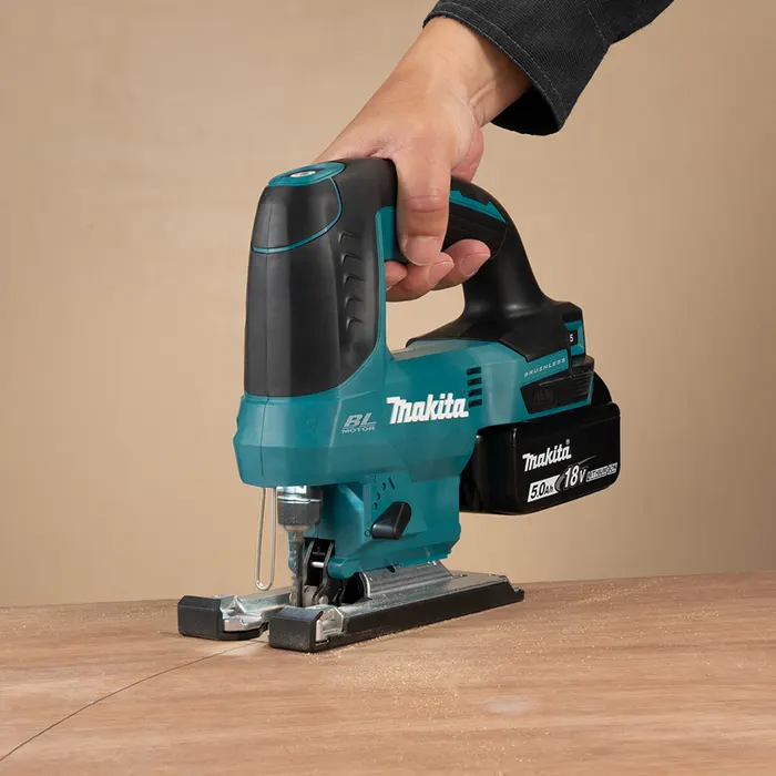 Makita Cordless Jigsaw, 18V, Maximum Cutting 135mm, 0 ~ 3000 spm, 1.8kg DJV184RFJ