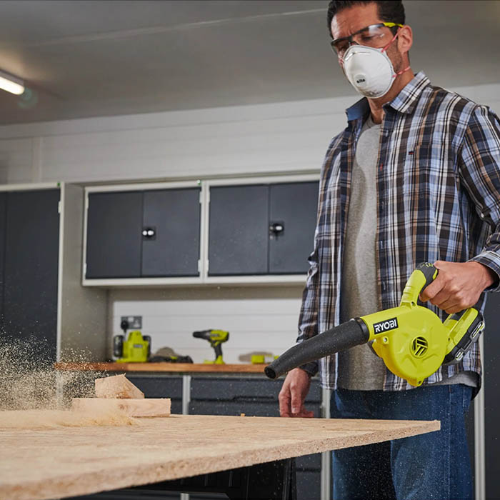 Ryobi Compact Workshop Cordless Blower, 18V, 3 Speed Control, 1.6kg R18TB-0