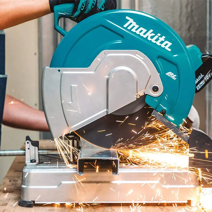 Makita Cordless Metal Saw, 14 inch, 18v x 2 (36v) - 6.0Ah, 3,800rpm, 17.8kg DLW140PG2