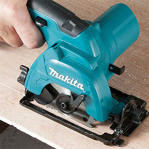 Makita Cordless Circular Saw, 85mm(3″), 12V, 1500rpm, 1.6kg HS301DWAE