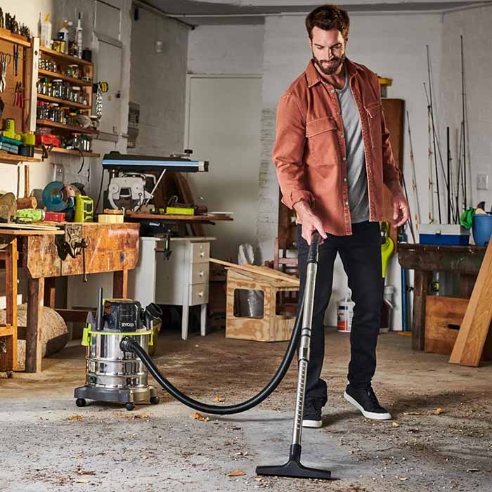 Ryobi Cordless Vacuum Cleaner,  Wet & Dry, 18V, 18L,Suction 82 Air Watts , 5.1kg R18WDV-0