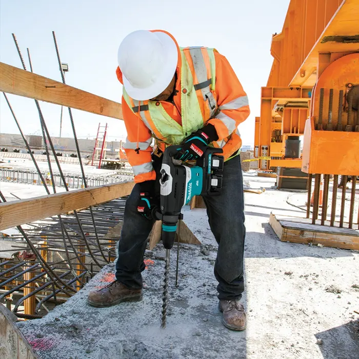 Makita Cordless Rotary Hammer, 36V, 2 Operation Modes, 40mm, 250 ~ 500 rpm, 7.2kg DHR400ZKUN