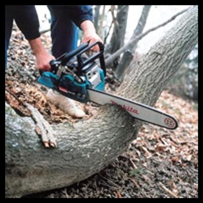 Makita Petrol Chain Saw, Clearance offer without warranty DCS7301