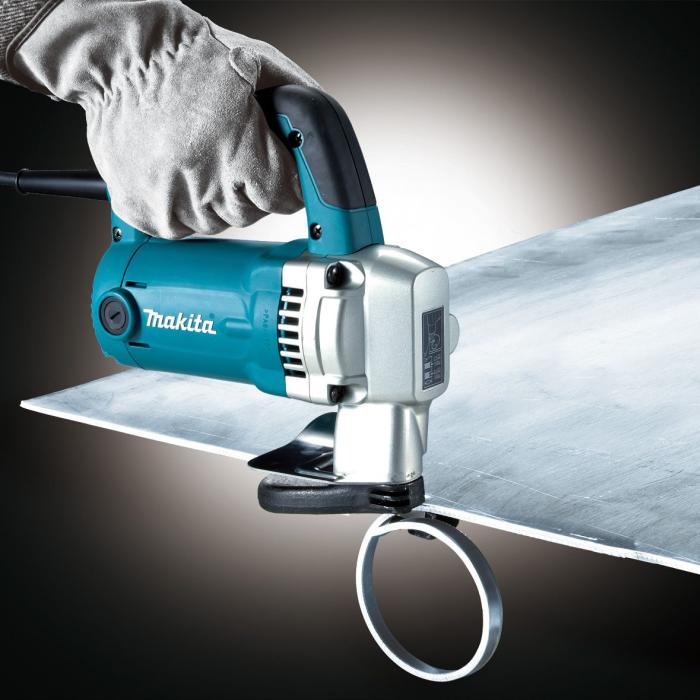 Makita Metal Shearing Machine, For Steel, Aluminum, 710W, 1600 spm, 3.4Kg JS3201