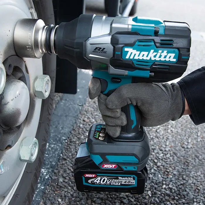 Makita Cordless Impact Wrench, 40V, Drive 3/4 inch, 2030Nm, 3.2kg TW001GZ
