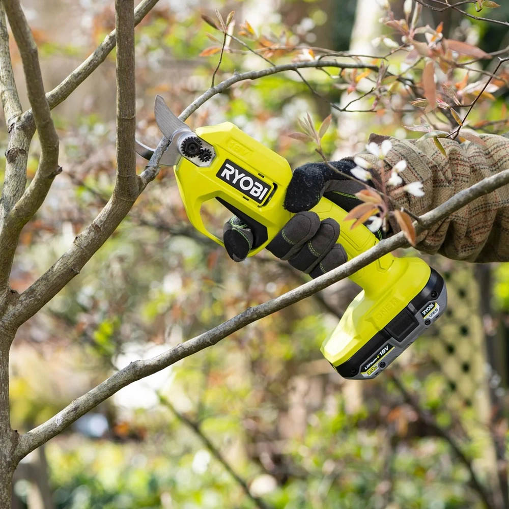 Ryobi Cordless Tree Pruning Shear 18V, 25mm Cutting Capacity, 145Nm Torque RY18SCA-0