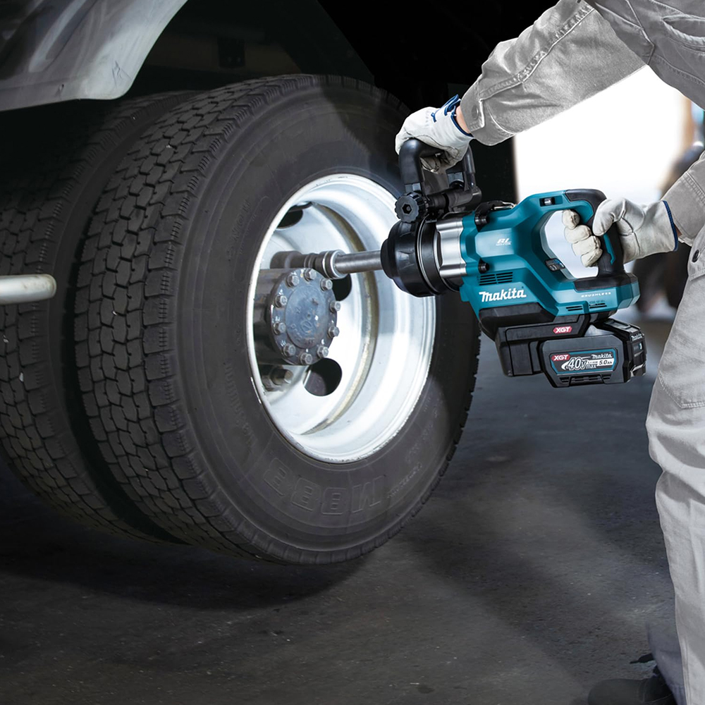 Makita Cordless Impact Wrench, 40V, Dr. 1 inch, 1200 rpm, 3150Nm, 11kg TW010GZ01