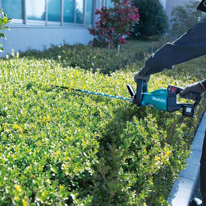 ماكيتا ماكينة تشذيب العشب لاسلكية ، 18 فولت ، شفره ثنائية ، طول الشفرة 750 مم ، 4.5 كجم DUH751PTE