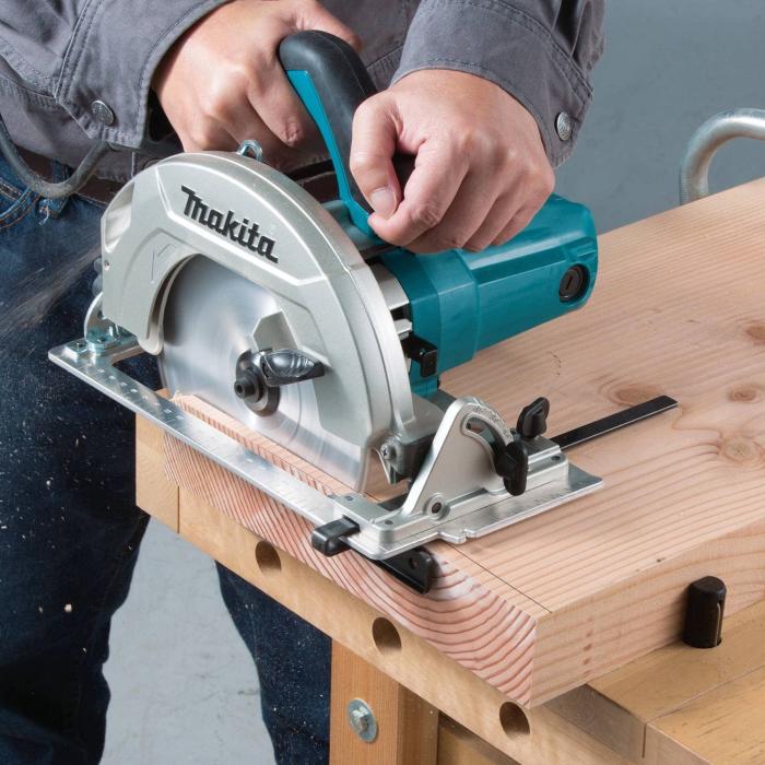 Makita Power Saw Circular, 185mm (7-1/4 inch), 1600W, 5500rpm, 4kg HS7010