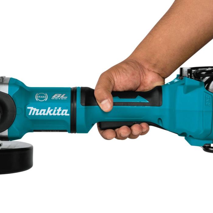 ماكيتا ماكينة زاوية لاسلكي بدون فحمات ، 180 مم (7 بوصة) ، 36 فولت ، مفتاح تشغيل كبير ، 7800 دورة في الدقيقة ، 6 كجم DGA701ZU