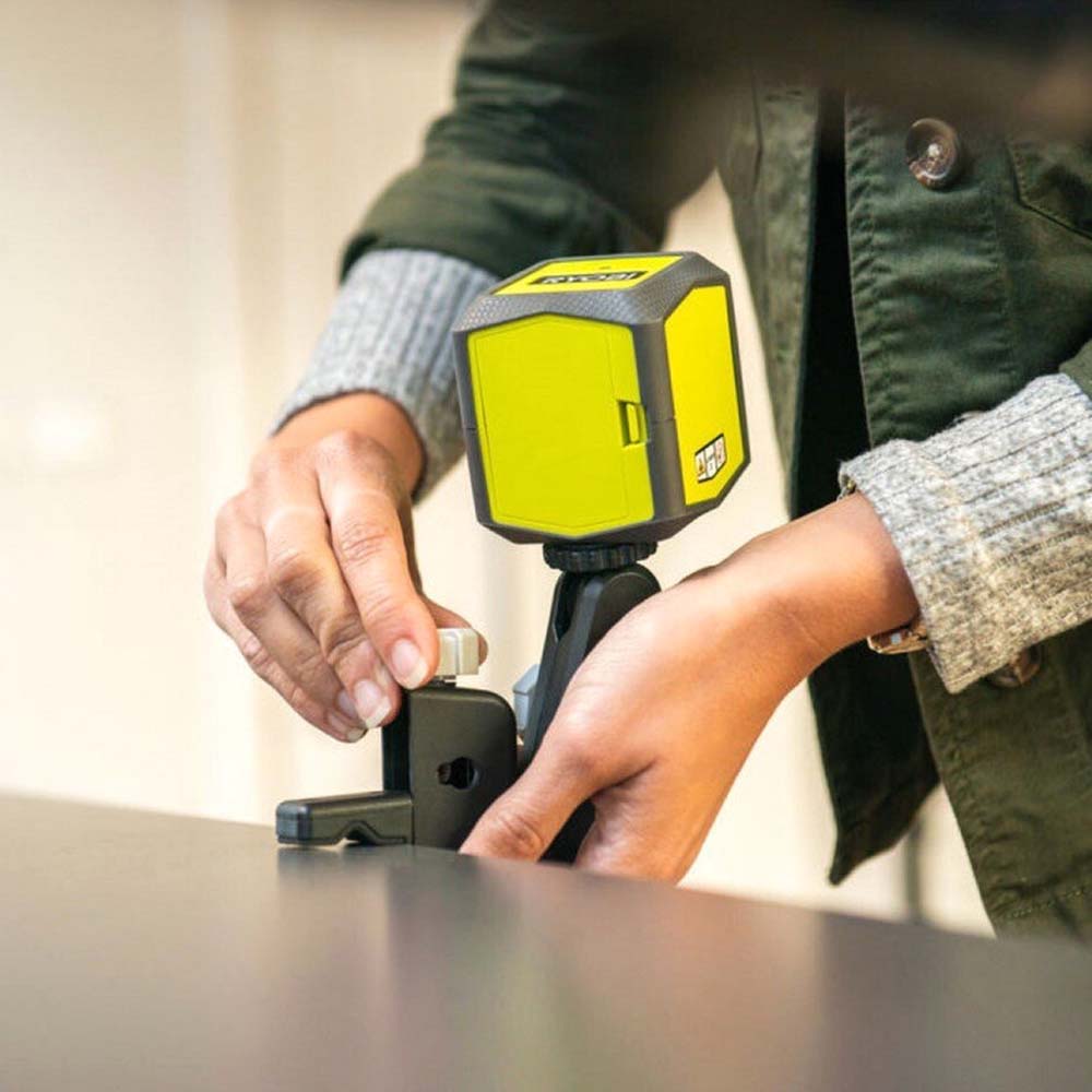 Ryobi 15M Green Cross line Laser, Automatic Self-Leveling, 0.4kg RBCLLG1