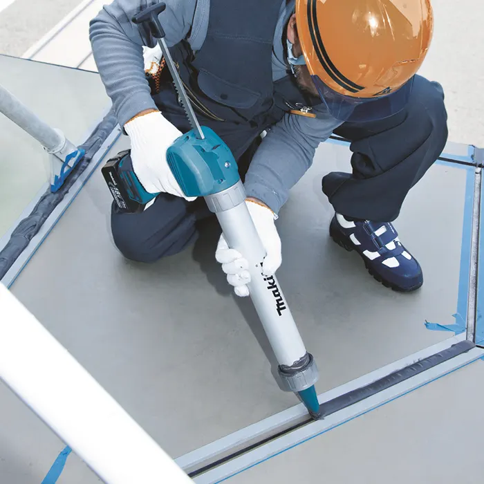 Makita Cordless Silicone Caulking Gun, 18V, Force 5000N, 0-28mm/sec, 2.1kg DCG180ZK