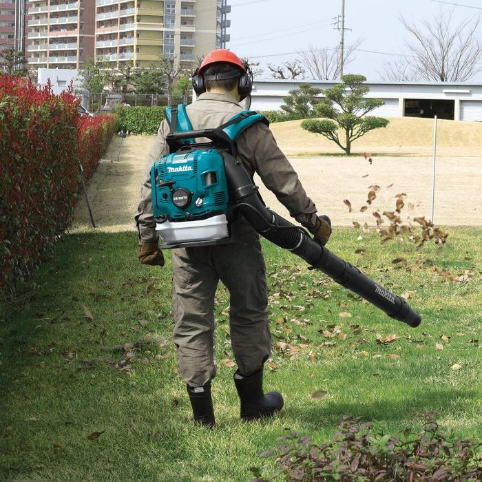 Makita Petrol Backpack Engine Air Blower, 75.6 cc, Air Volume 20 m³/min, Air Velocity 92 m/s, 11.9kg EB7660TH