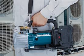 Makita AC Evacuation Pump, 18V, Flow Rate 113 L/min, Speed 113 L/min, 6.9 kg DVP181Z
