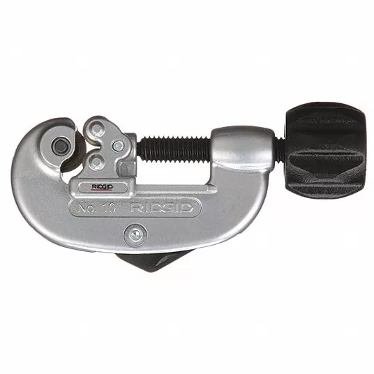 Manual Cutting Action Tubing Cutter, Cutting Capacity 1/8 in to 1 in